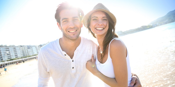 couple travelling abroad insurance